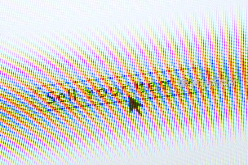 在电脑屏幕上出售网页按钮和鼠标箭头