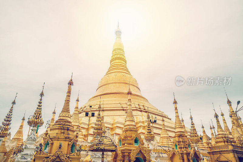 美丽的仰光大金塔，缅甸