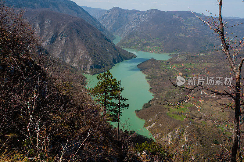 德里纳峡谷