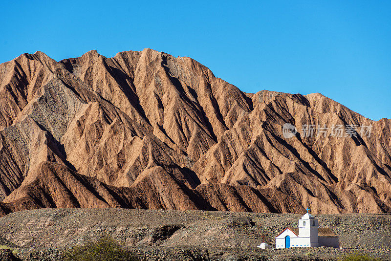 圣伊西多教堂-阿塔卡马沙漠-彩虹谷