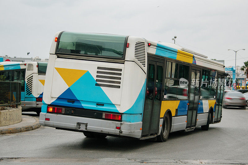 希腊雅典的城市公交车