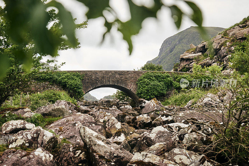 风景秀丽的乡村老石拱桥