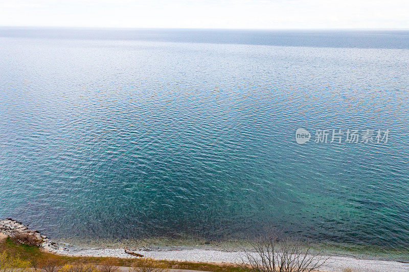 空中湖畔公园和安大略湖，奥克维尔，加拿大