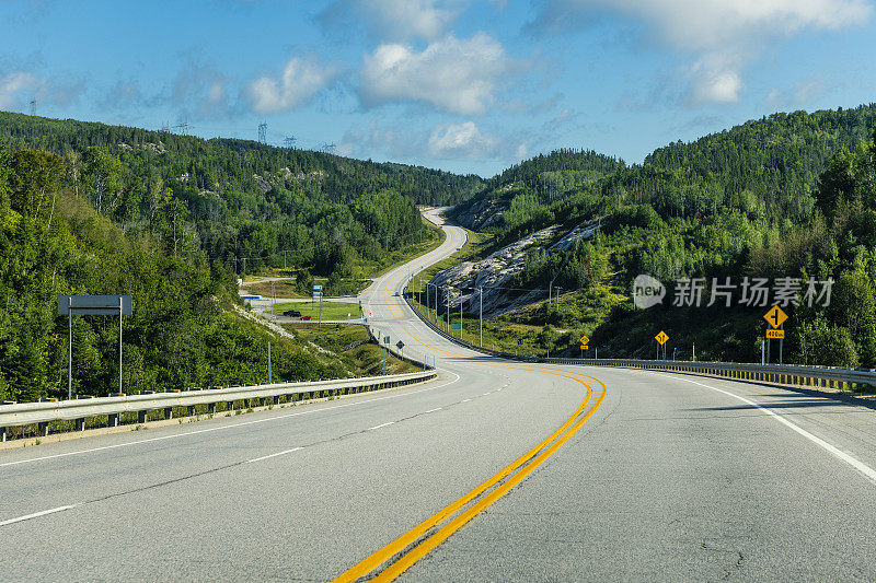 加拿大蜿蜒的道路