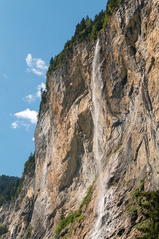 瑞士Lauterbrunnen的Staubbach瀑布