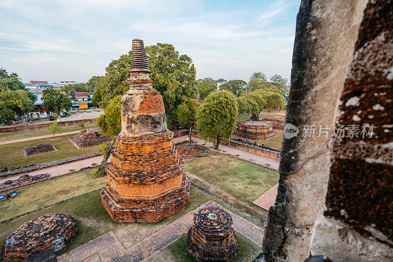 泰国大城府历史公园的Ratchaburana寺