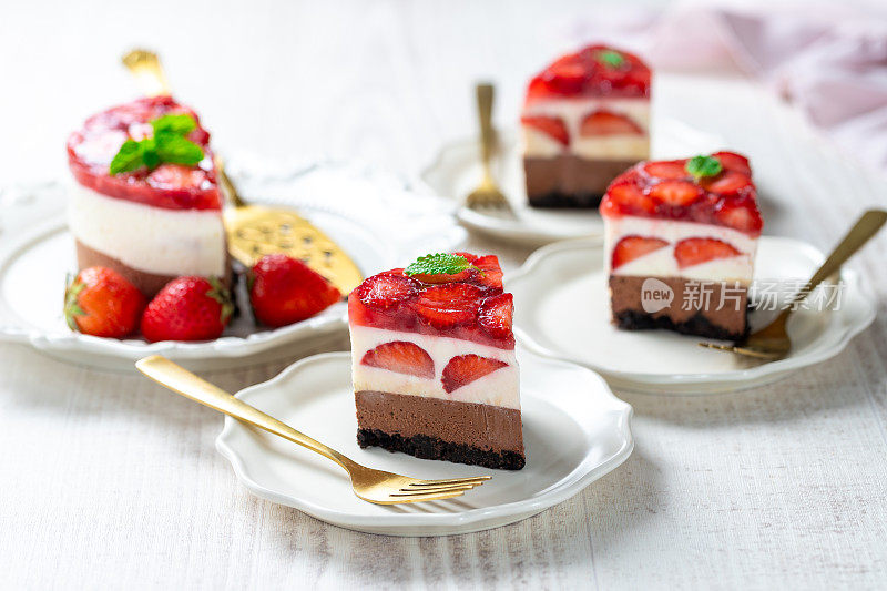 草莓巧克力芝士蛋糕加果冻