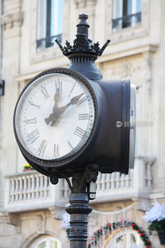 法国巴黎的时钟