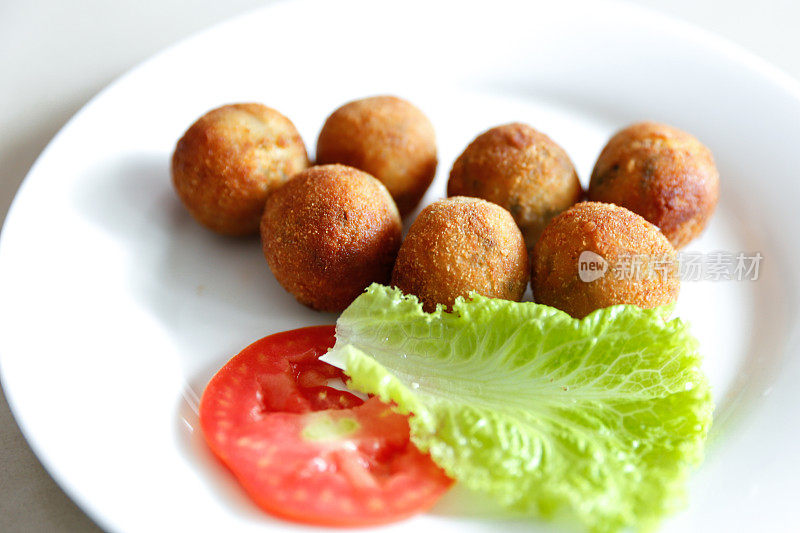 盘子里食物的特写镜头