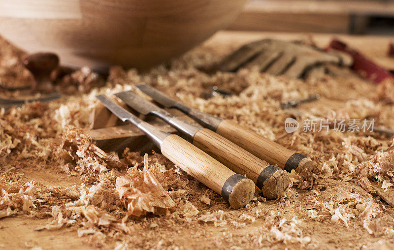 木匠的凿子和剃须刀。木工工具。