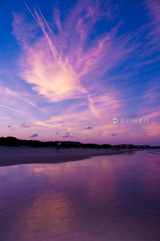 日落海滩和天空