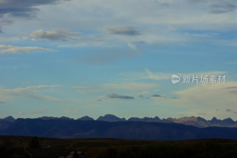 风河山脉日落