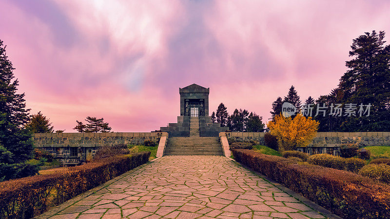 塞尔维亚贝尔格莱德阿瓦拉的第一次世界大战无名战士纪念碑