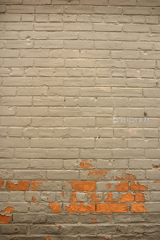 油漆剥落砖墙