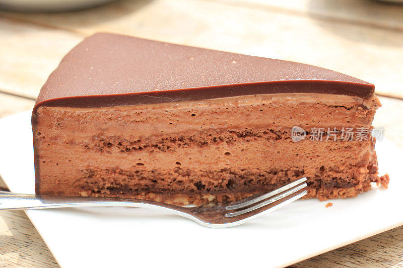 新鲜自制巧克力蛋糕