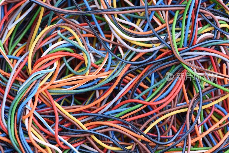 彩色电缆和电线