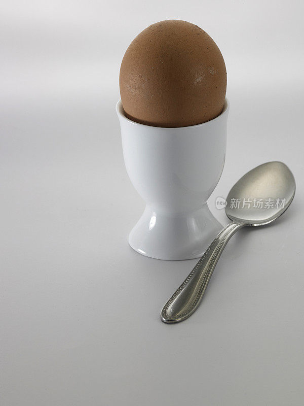 与鸡蛋蛋杯