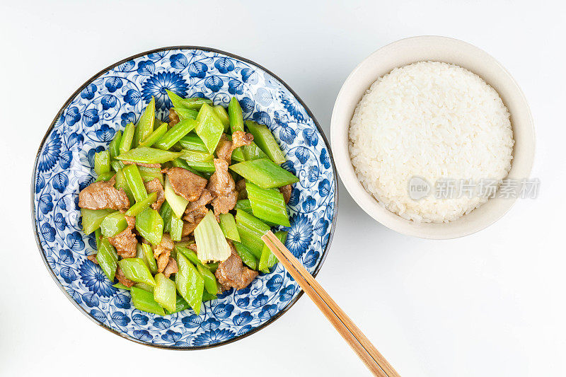 中餐:芹菜炒牛肉