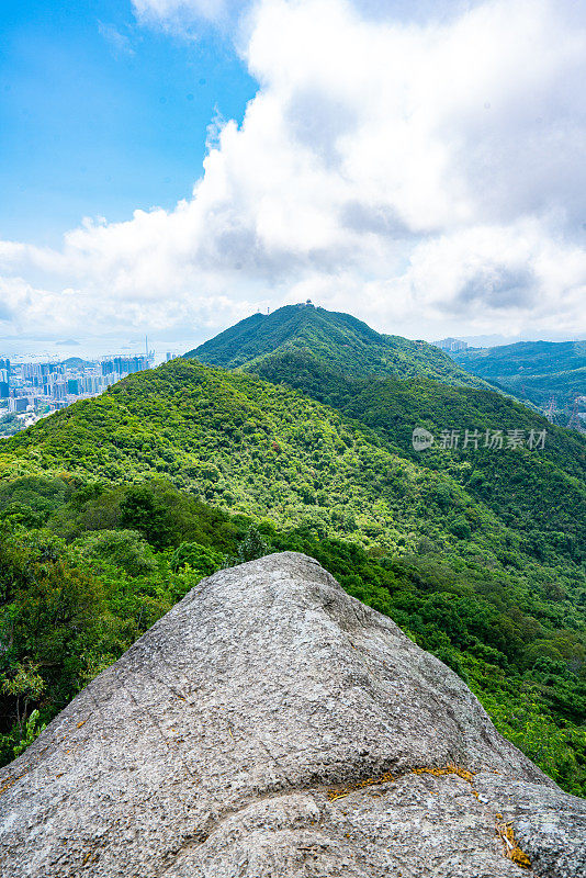 香港狮子山山顶上的石头