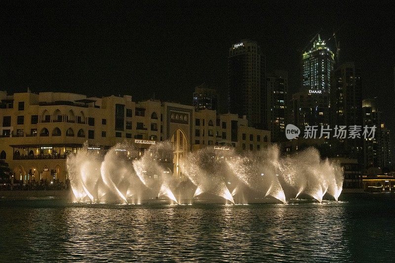 迪拜的“水之舞”