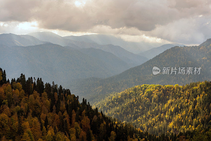 秋天在耶迪戈勒(七湖)国家公园博鲁土耳其