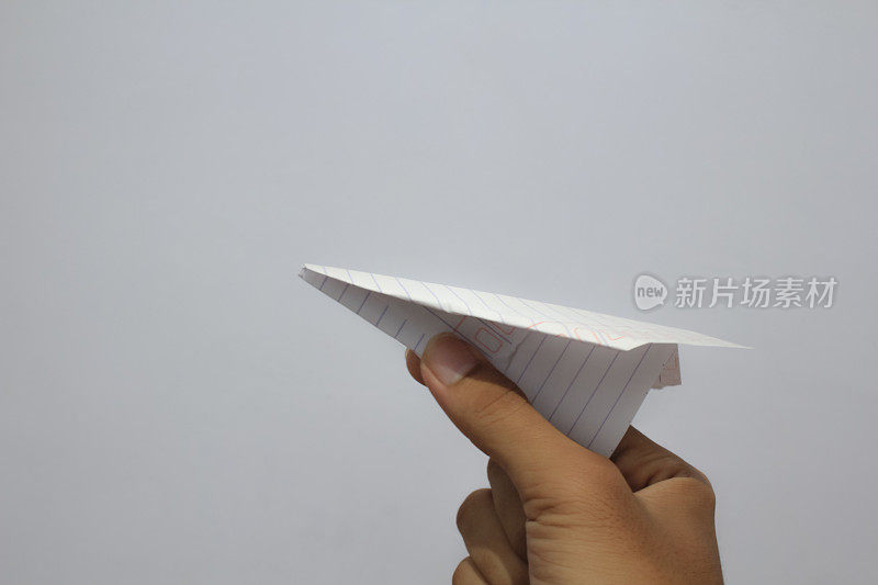 纸飞机起飞
