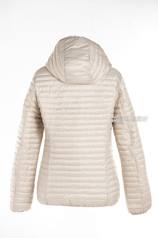 女人的夹克在一个头巾孤立在一个白色的背景。风衣夹克。休闲风格。