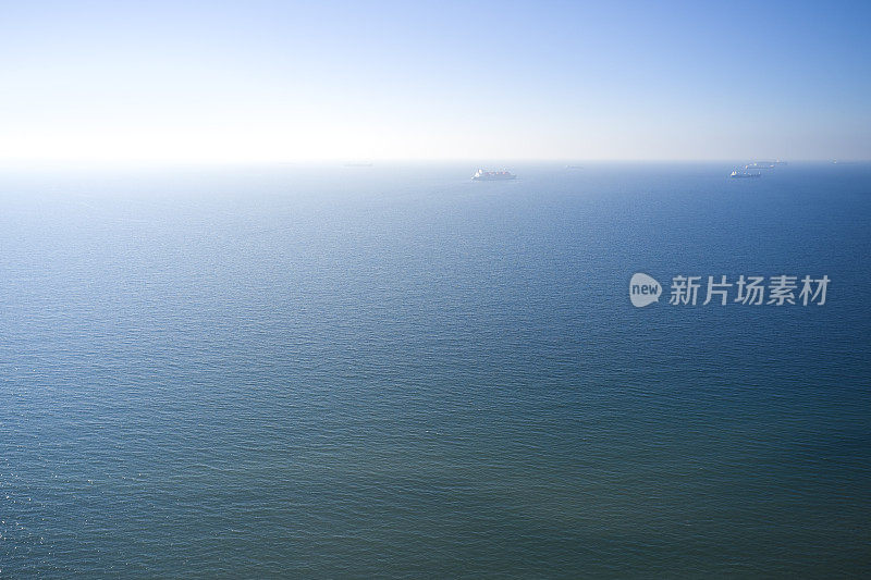 无人机拍摄的海景