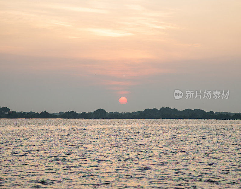 江省河田市东湖湖的黎明