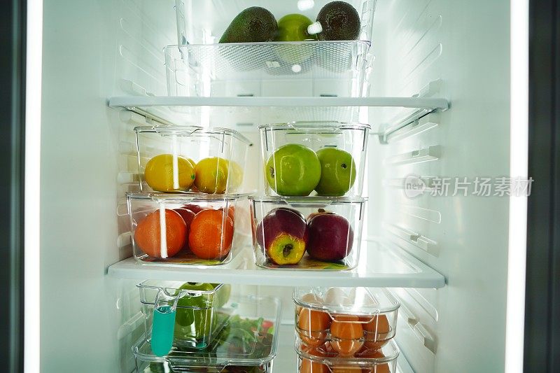 冰箱里的水果。