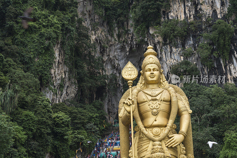 石头淹没了吉隆坡的Murugan勋爵