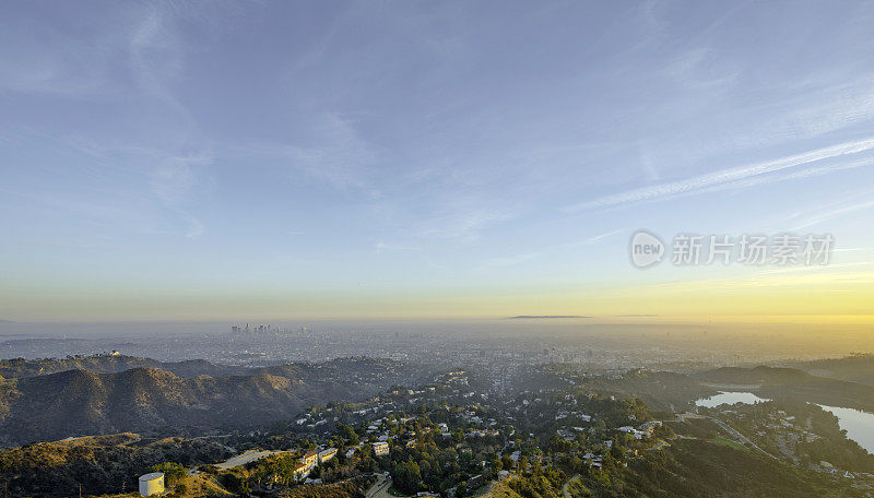 从李山眺望洛杉矶的天际线