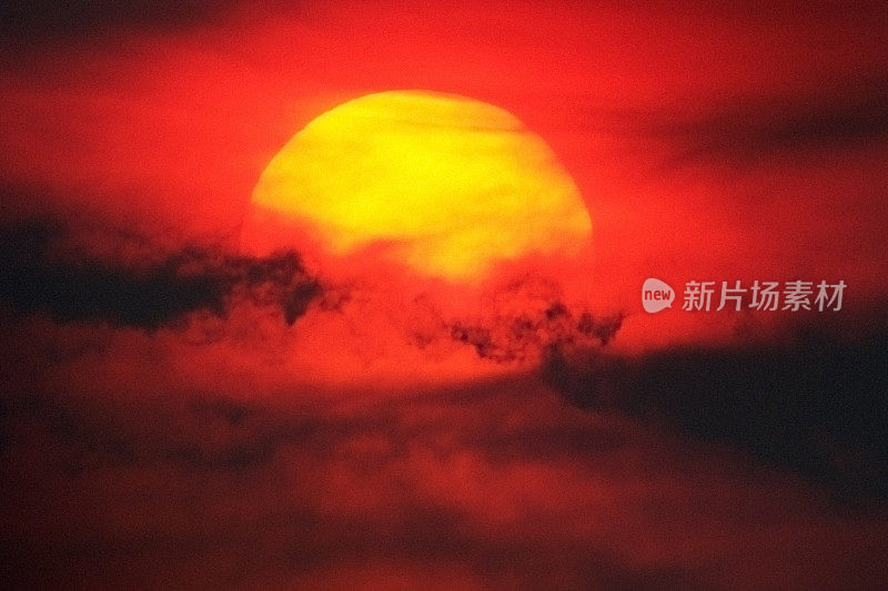 太阳的天空