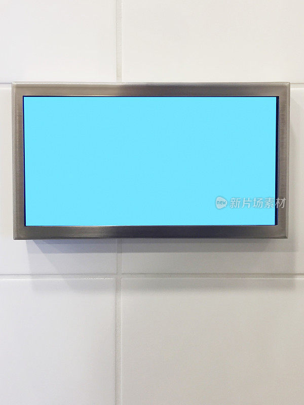 瓷砖墙面数字显示电脑或电视屏幕(裁剪路径)