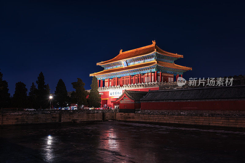 夜景故宫博物院(紫禁城)，位于中国北京