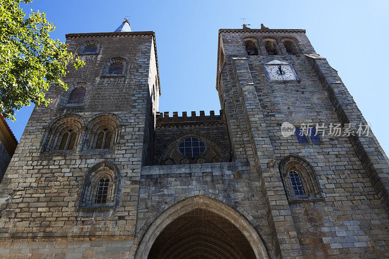 葡萄牙的埃武拉大教堂