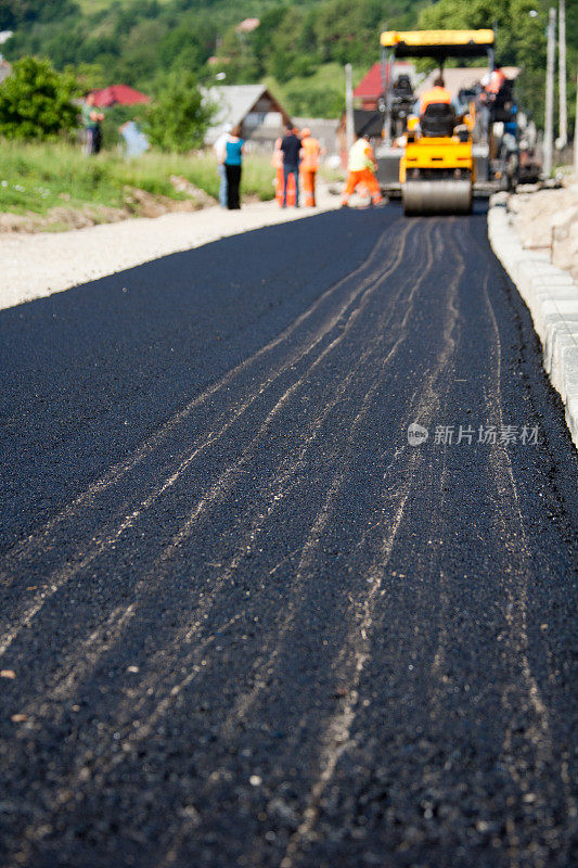 沥青铺路