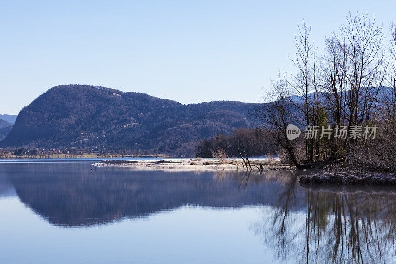 博欣杰湖