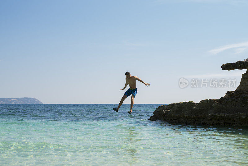 海滩上的冒险