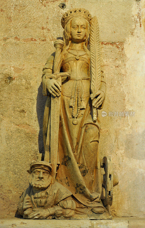 圣凯瑟琳雕像在博梅斯先生修道院