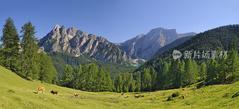 高山景观(白云石湖)