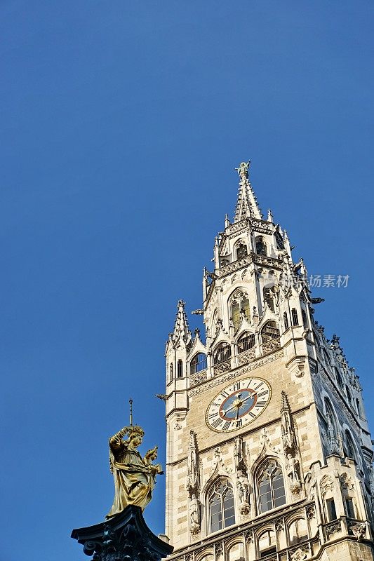 德国慕尼黑玛丽恩广场的圣玛丽圆柱。