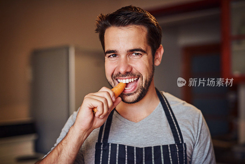 胡萝卜非常适合咀嚼嘎吱嘎吱的食物