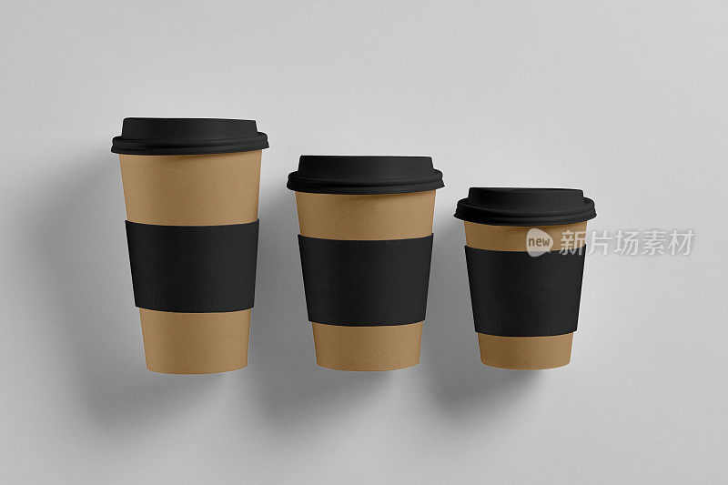手工咖啡杯与黑色盖和黑色标签孤立在白色背景