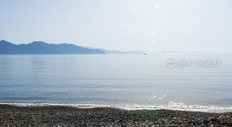 海上日出