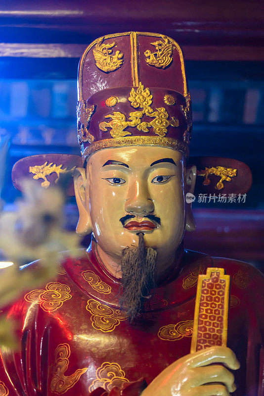 越南河内文庙的孔夫子雕像