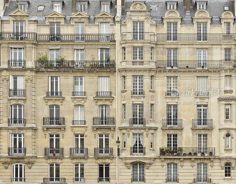 法国巴黎一栋建筑的正面