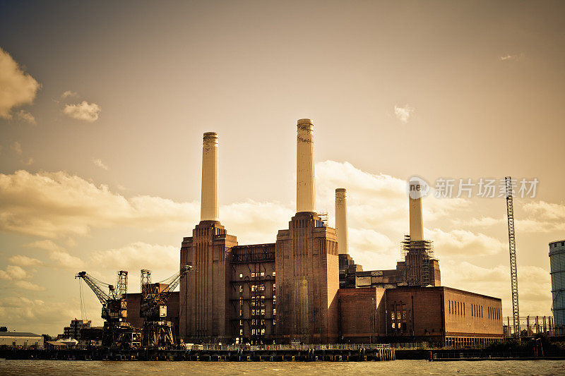 伦敦的旧工厂，巴特西发电厂
