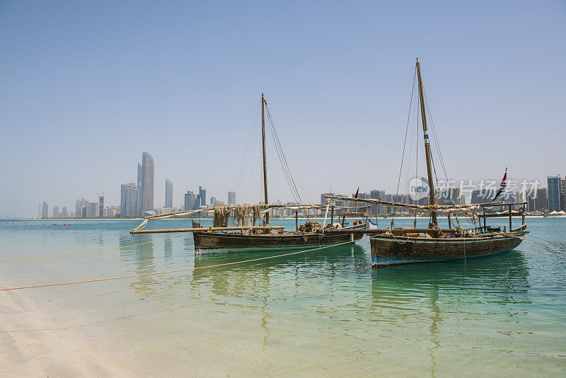 阿拉伯联合酋长国阿布扎比的传统阿拉伯单桅帆船