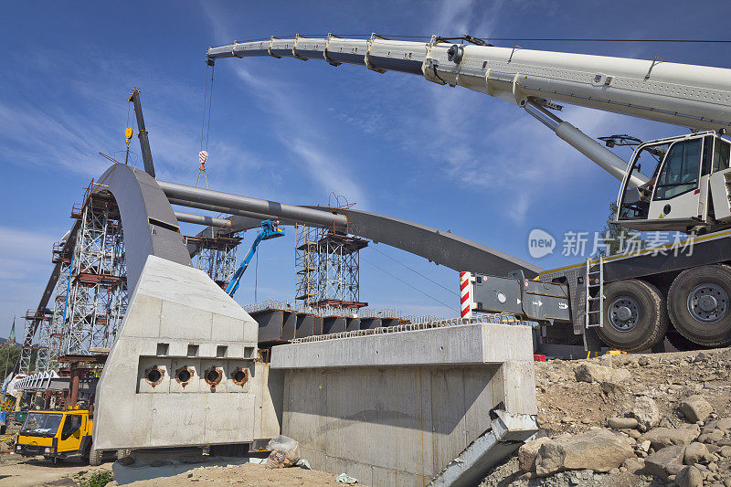 新建公路桥正在建设中